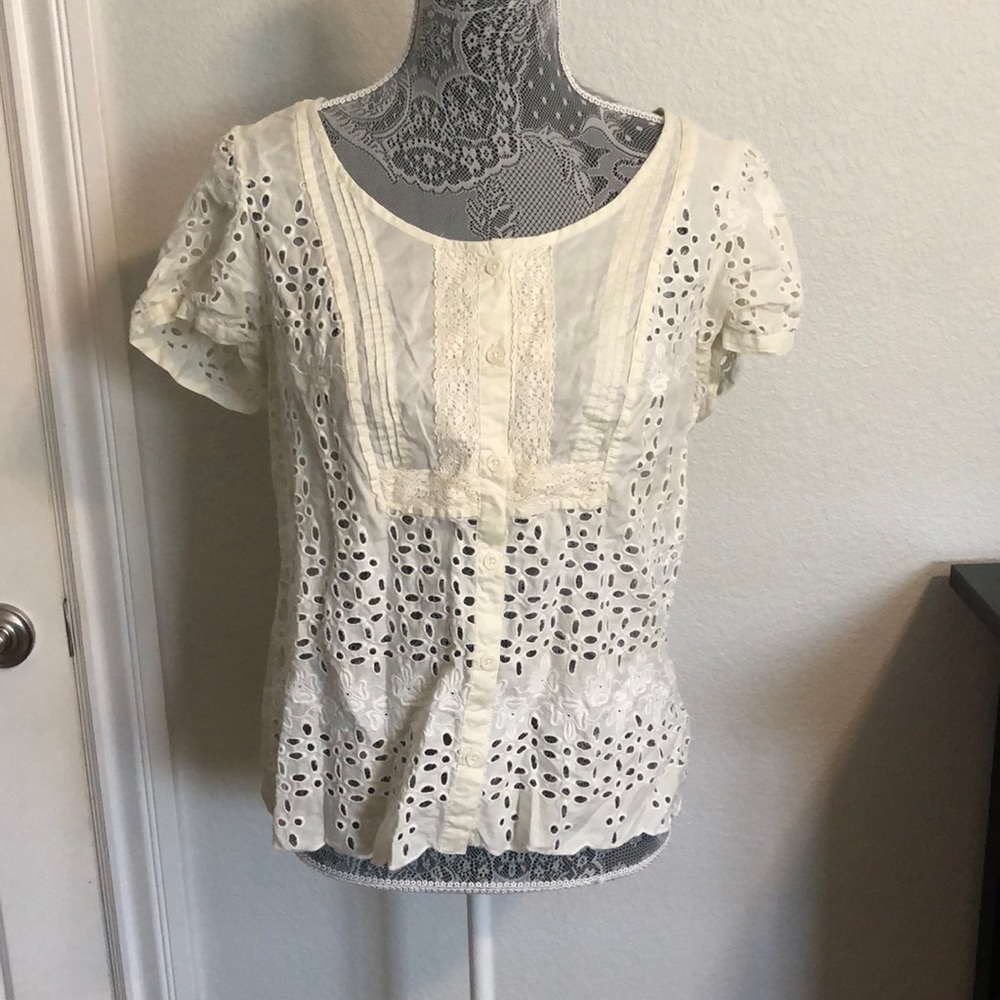 Floral T-shirt that can be dressed up or down